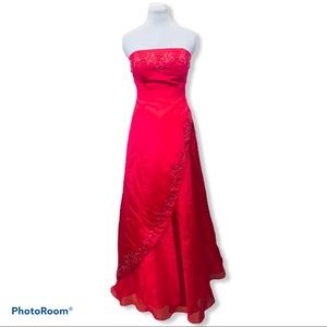 Morgan and Co. strapless pink pageant prom dress